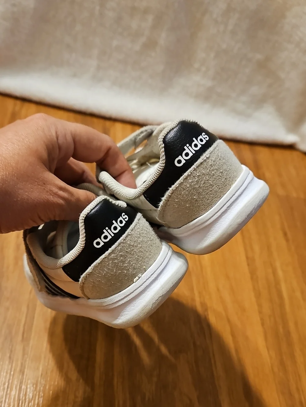Adidas Run 70s 2.0 Shoes Size 10